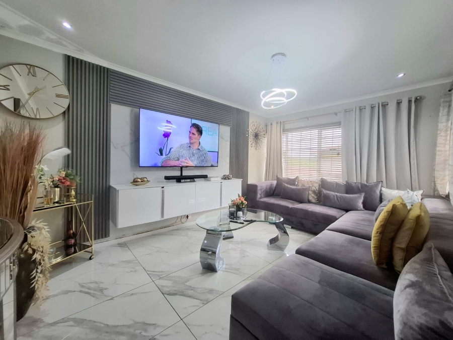 3 Bedroom Property for Sale in Cambridge West Eastern Cape